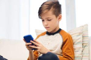 استفاده بیش از حد از تکنولوژی و صفحه‌نمایش